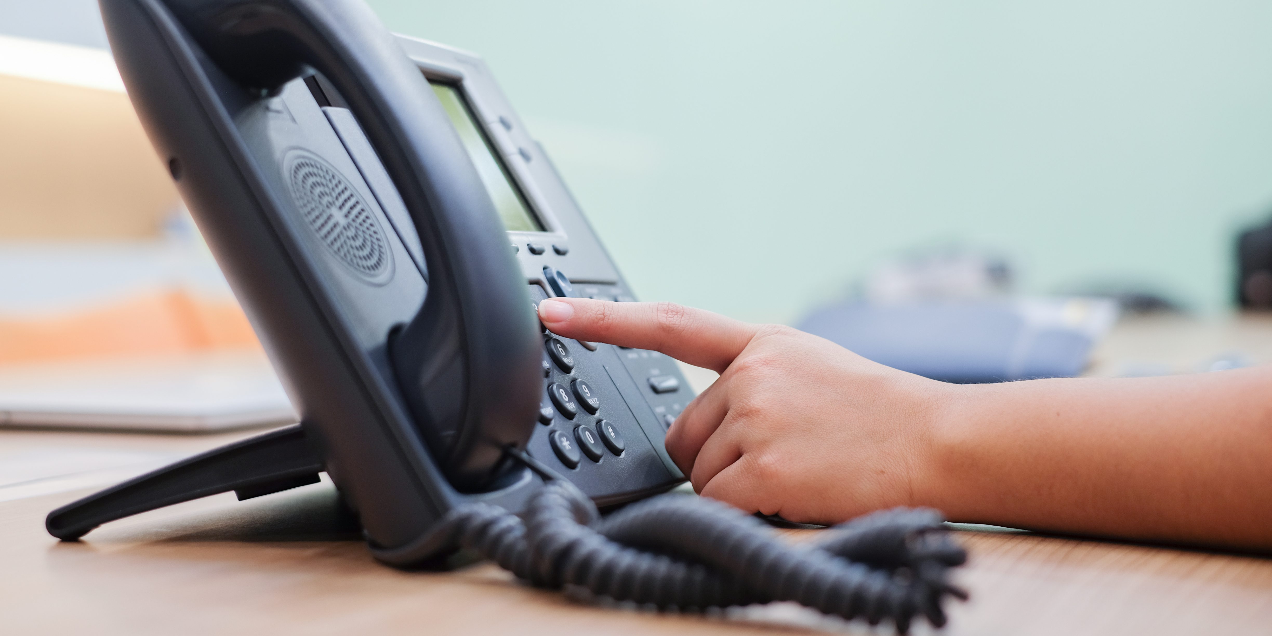 which-business-phone-system-choosing-a-business-telephone-system